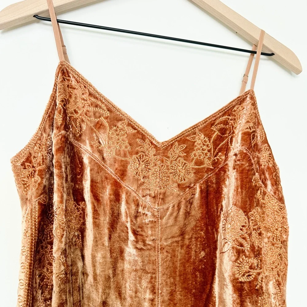 Anthropologie Lucie Embroidered Velvet Slip Midi Petite Dress - Picture 7 of 10